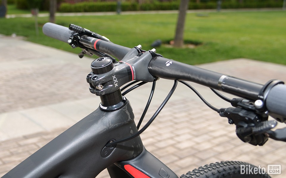 顶级单车 TREK Top Fuel 9.9 SL 山地竞技与零配件制造的巅峰之作